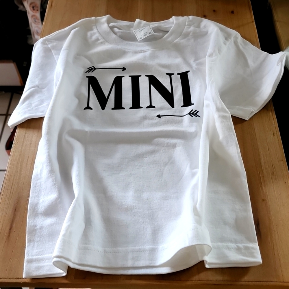 Matching Mamas mini heart arrow tees
